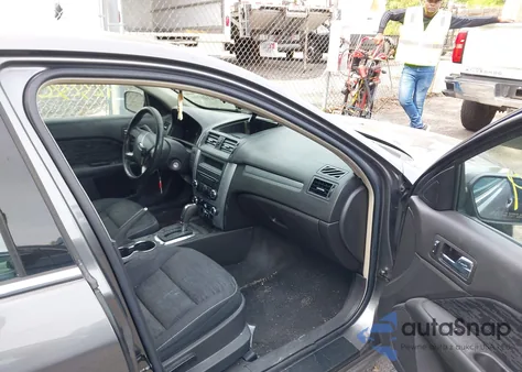 2010 Ford Fusion Se из США, поврежденный, VIN 3FAHP0HA0AR305842